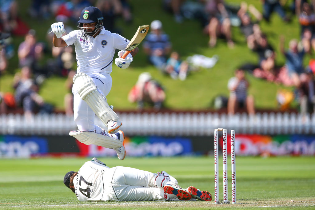 Twitter reacts to Ajinkya Rahane’s 'overambitious' call running 'lazy' Rishabh Pant out