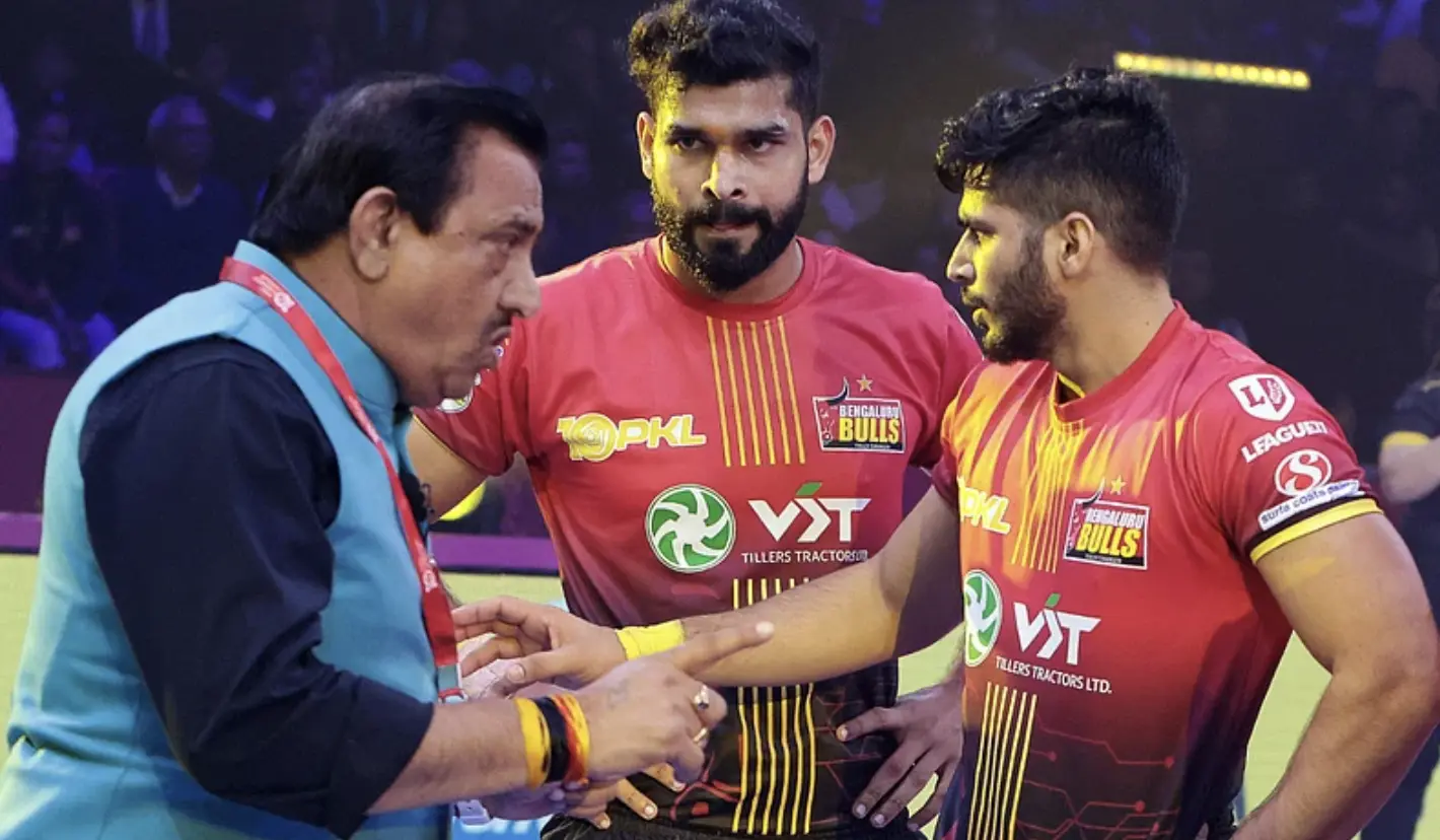 Bengaluru Bulls Edge Tamil Thalaivas 33-29 in Thrilling Encounter.