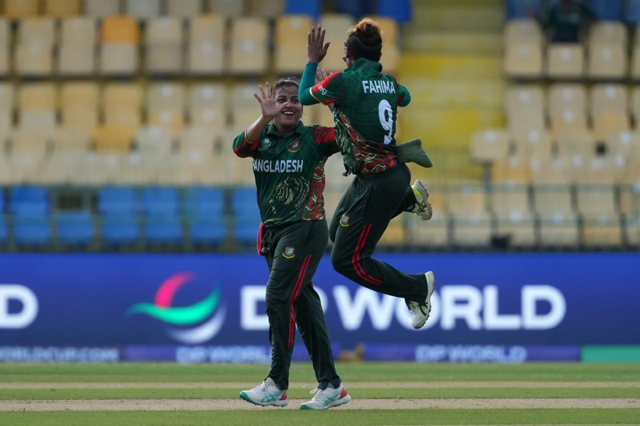 PAK-W vs BAN-W | Twitter in splits as Nahida subtly mocks rival skip Fatima after wasteful review