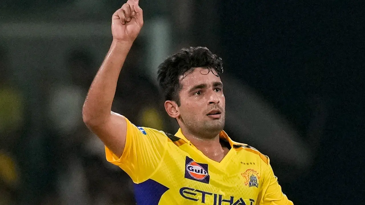 The ICC Number One Batsman Had No Answer to This CSK Bowler