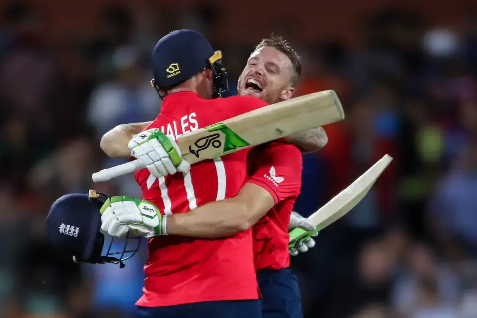 england-defeated-india-by-10-wickets.