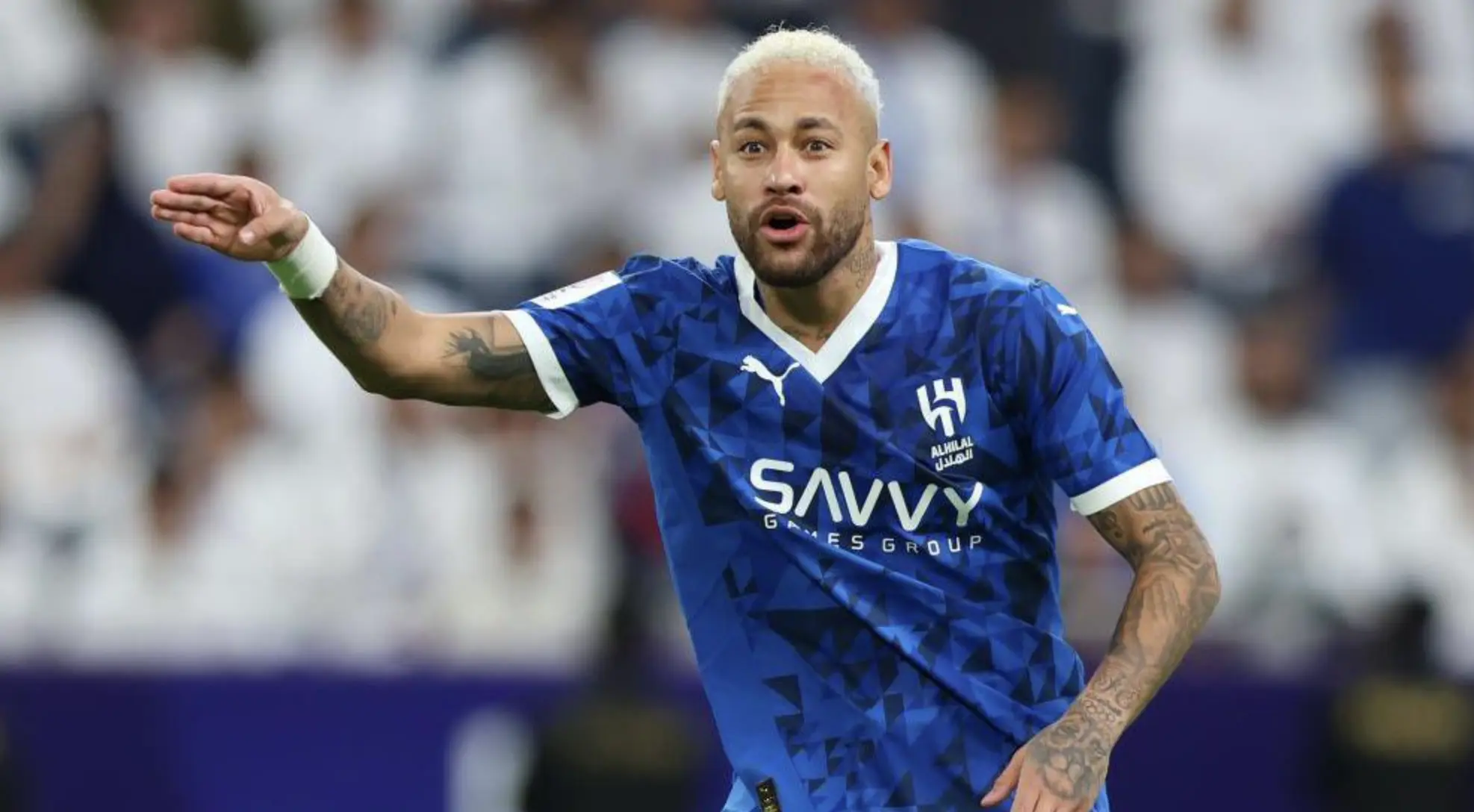 Neymar Criticizes Atletico Mineiro Pitch After Ankle Sprain